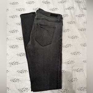 ABERCROMBIE AND FITCH ~ skinny jeans ~ size 26(2)
